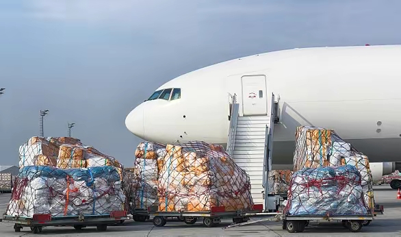 國際空運(yùn)