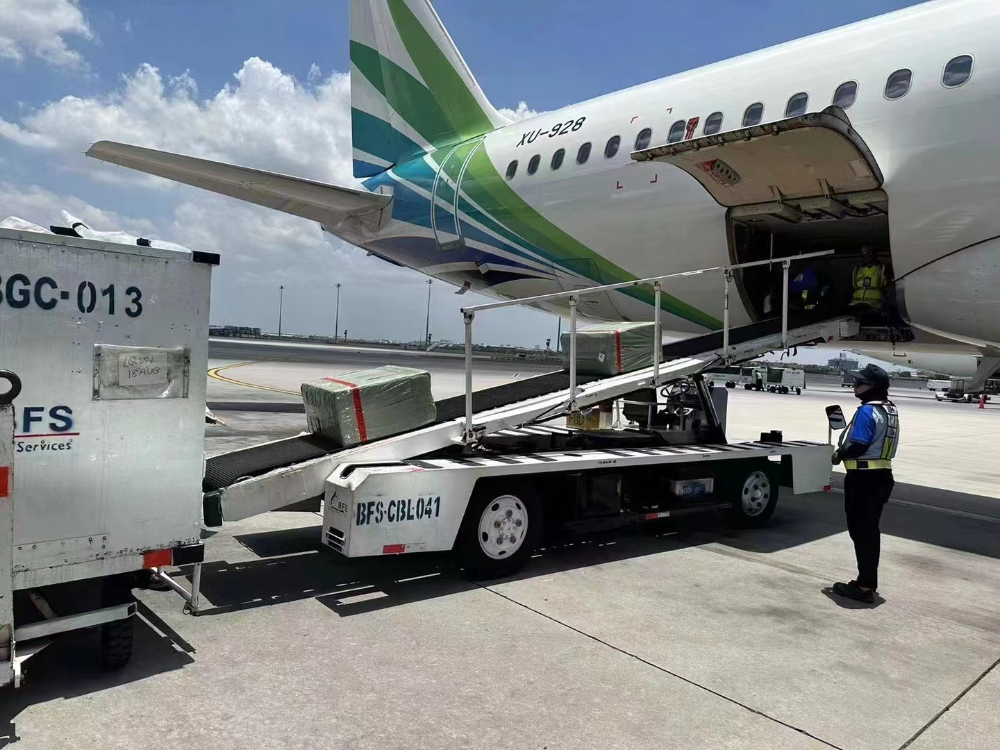 日本空運(yùn)專(zhuān)線(xiàn)服務(wù)| 中國(guó)到日本快遞| 中國(guó)到日本物流代理